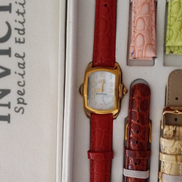 Invicta - Picture 2 of 5